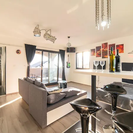 Hard&heavy Villa Privlaka (Zadar)